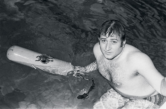 Shavarsh-Karapetyan-Real-Life-Hero-Fin-Swimmer