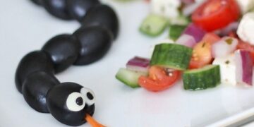 Համեղ օձ ամանորյա սեղանին