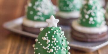 ամանորյա ուտեստներ - շոկոլադապատ տոնածառ ելակներից